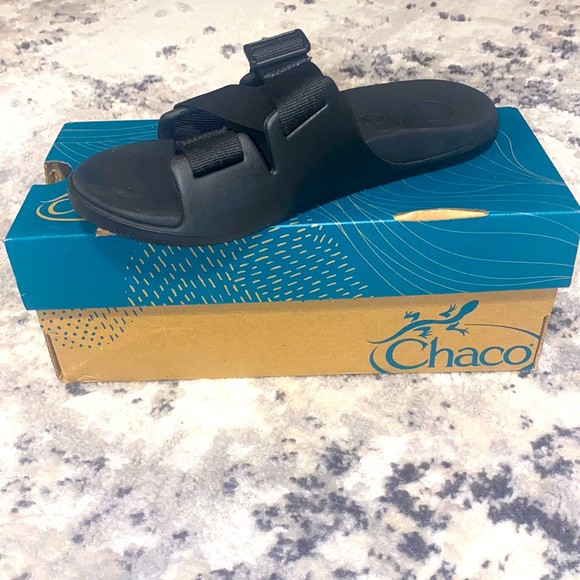 Chaco Shoes - Women’s Chaco black Chillos slide size 6